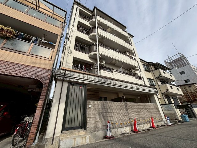 リバーサイドニシムラの外観