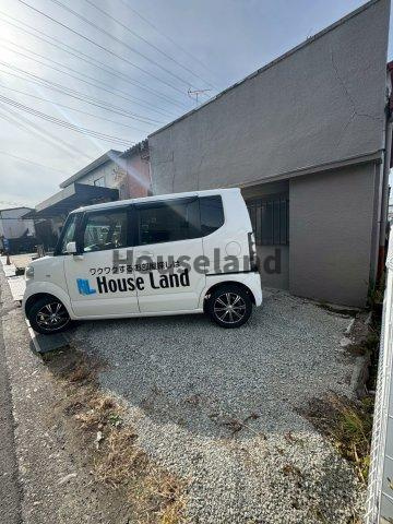 北出島戸建の駐車場