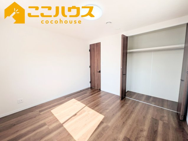 南城市玉城玉城　新築戸建て　全3棟　B号棟の寝室|寝室7.6帖