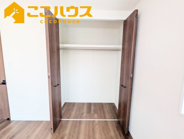 南城市玉城玉城　新築戸建て　全3棟　B号棟の収納|洋服が多い方でも安心の収納力