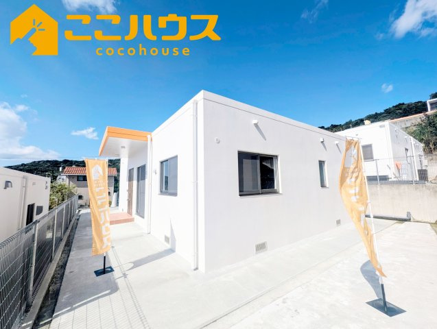 南城市玉城玉城　新築戸建て　全3棟　B号棟の外観|駐車スペース6台