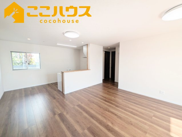 南城市玉城玉城　新築戸建て　全3棟　B号棟の居間・リビング|LDK19帖