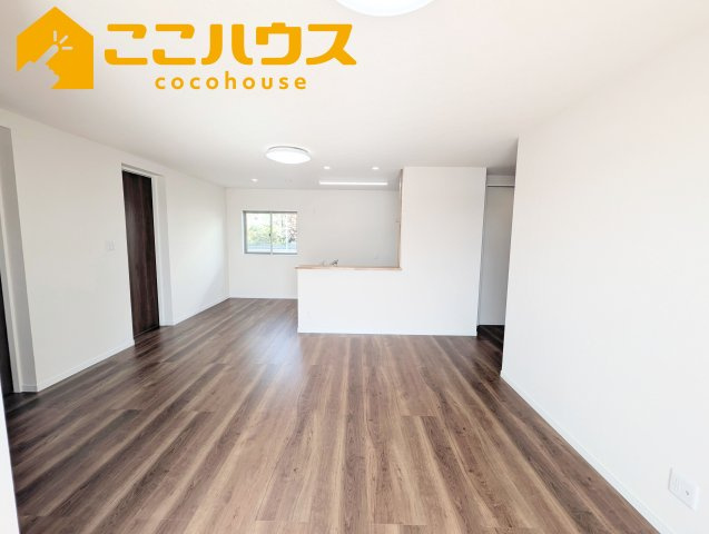 南城市玉城玉城　新築戸建て　全3棟　B号棟の居間・リビング|LDK19帖
