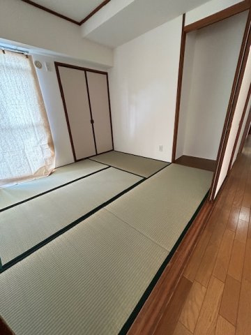 ナビタウン江南Ⅱ一番館の和室