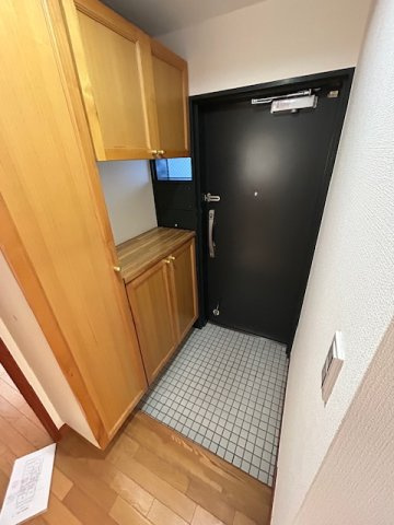 ナビタウン江南Ⅱ一番館の玄関
