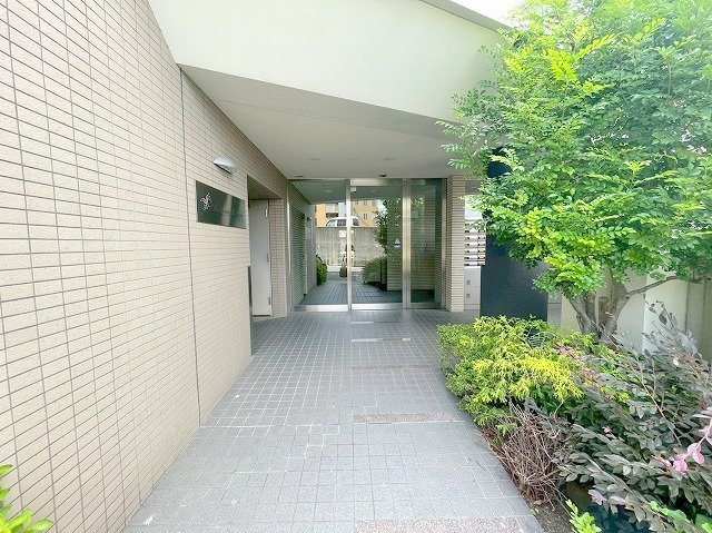 ウィスタリア三国のエントランス