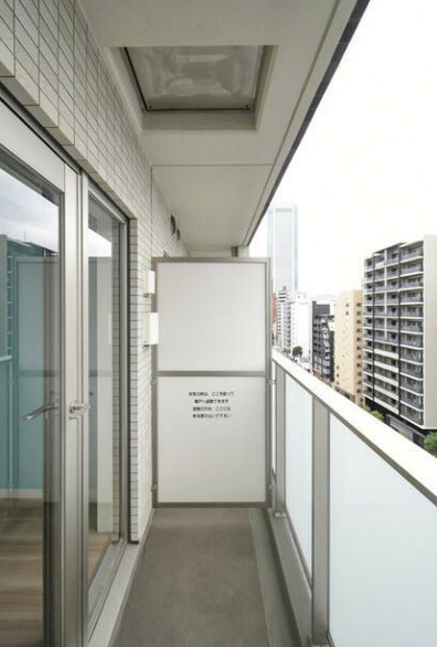 ルクレ西新宿のバルコニー