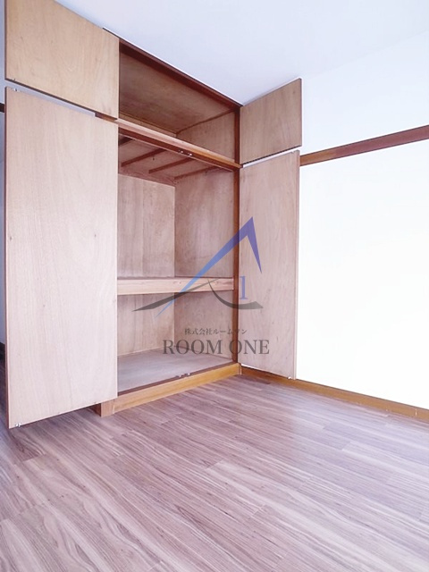 グリーンハイムの居間・リビング|洋室のお部屋です。