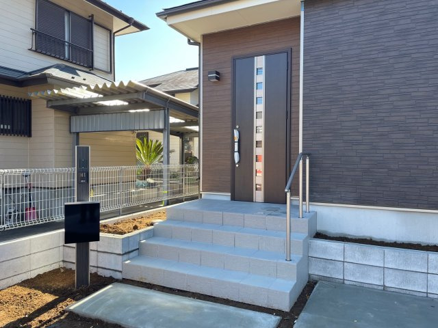 【エントランス】 | 印西市大森A号棟 | 施工例　即日のご見学も可能です。お気軽に0476-37-3888までお問合せ下さい。