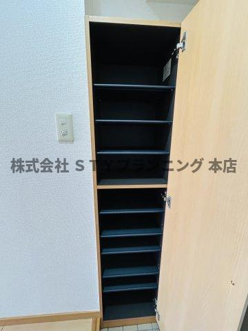 仲介手数料０円！リアライズ稲永駅前の収納