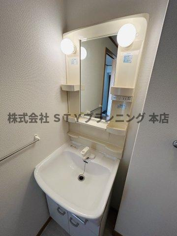 仲介手数料０円！リアライズ稲永駅前の独立洗面台