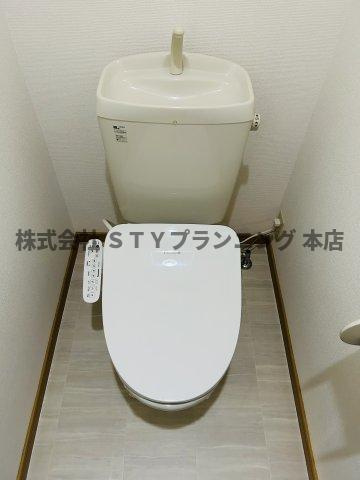 仲介手数料０円！リアライズ稲永駅前のトイレ