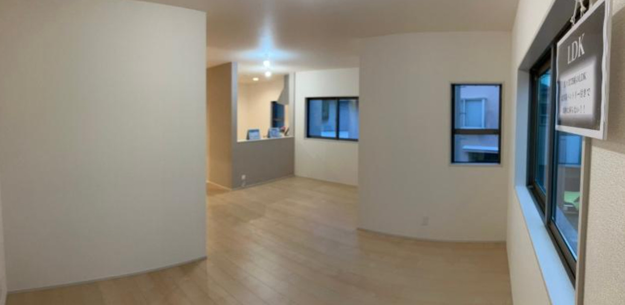 横浜市港北区綱島東５丁目 新築戸建て【仲介手数料無料】の居間・リビング