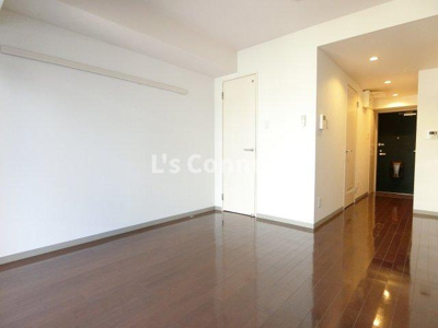 【内装】 | ステラハウス勾当台公園 | 家具も自由に配置できる広さです。