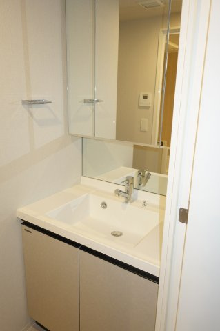 アーバネックス新御徒町駅前の独立洗面台