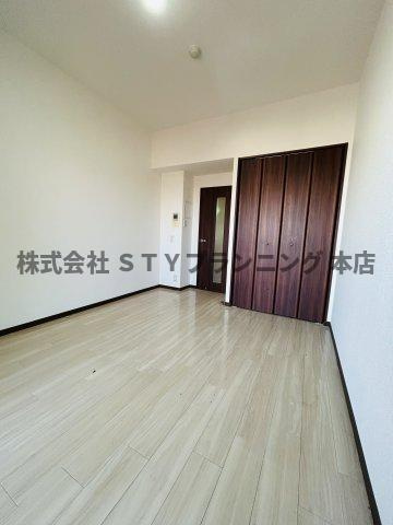 仲介手数料０円！ポートタウンドルフィンの居間・リビング