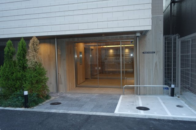 TRADIS両国Ⅲのエントランス