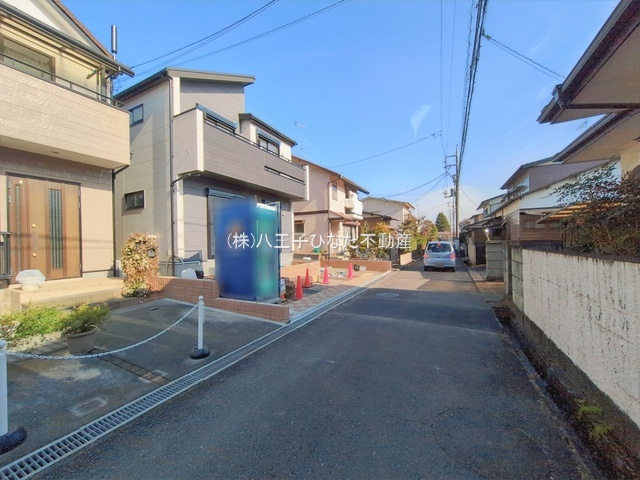 祝　成約済み　八王子市　富士見町　新築戸建ての前面道路含む現地写真|～仲介手数料無料☆八王子ひなた不動産～八王子市富士見町　新築戸建て