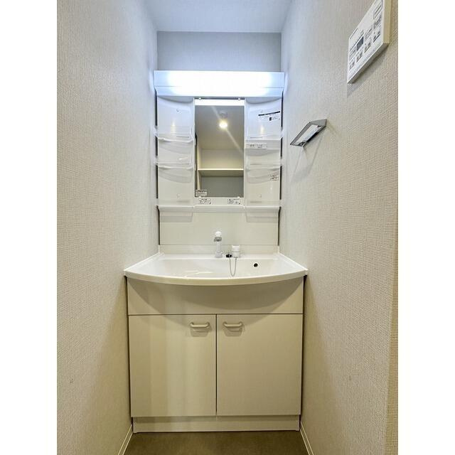 コンフォリア・リヴ両国イーストの洗面所| 