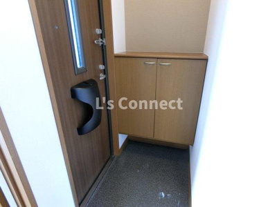 【玄関】 | パディーコートＢ棟 | 下駄箱付きで靴も収納できます。