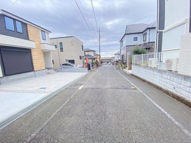 祝：成約済み　八王子市　富士見町　新築戸建て　８期の駐車場|～仲介手数料無料☆八王子ひなた不動産～八王子市富士見町　新築戸建て
