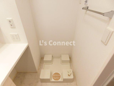 【設備】 | クレール八乙女 | 室内洗濯機置き場には排水パン付き。