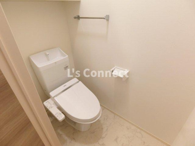 【トイレ】 | クレール八乙女 | 温水洗浄便座付きのトイレ。