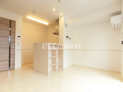 【居間・リビング】 | クレール八乙女 | ８．３帖のＬＤＫ。カウンターキッチンです。