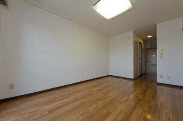 エステージ西調布Bの居間・リビング