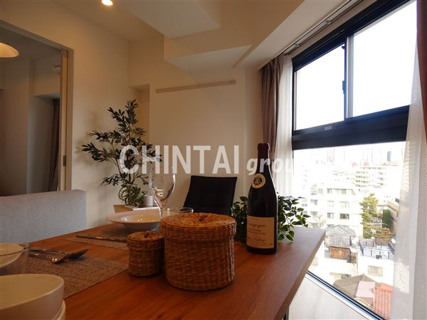 プラウドフラット渋谷笹塚の居間・リビング