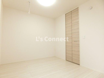 【内装】 | ペアガーデン泉Ｅ | ＬＤＫと隣の洋室は繋げて使うこともできます。