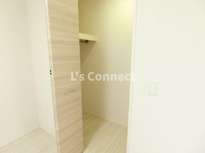 【収納】 | ペアガーデン泉Ｅ | ウォークインクローゼットでお荷物もすっきり収納。