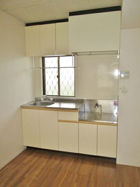 東大和市南街２丁目のアパートのキッチン