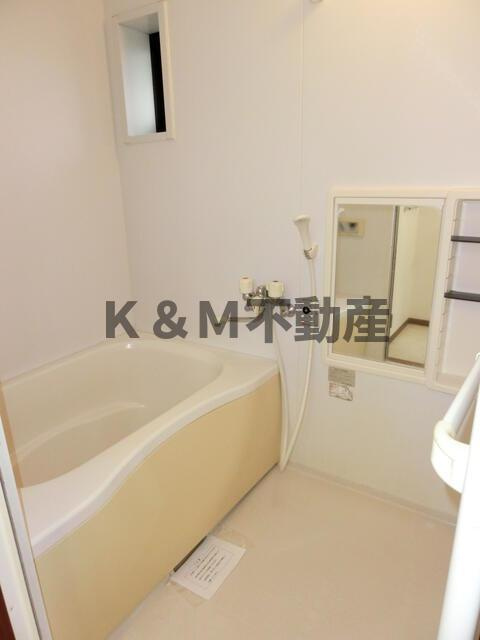 カーサ馬橋Ｃの浴室|お風呂で日々の疲れを落としましょう