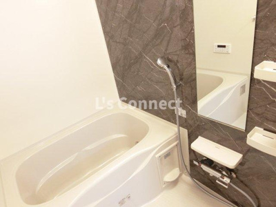 【浴室】 | ノイエテルノＢ | 追焚き、浴室乾燥付きのお風呂。