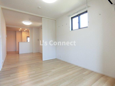 【内装】 | ノイエテルノＢ | 角部屋で２面に窓があります。