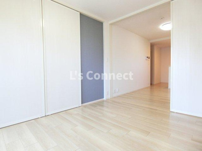 【その他】 | ノイエテルノＢ | ５．２帖の洋室です。