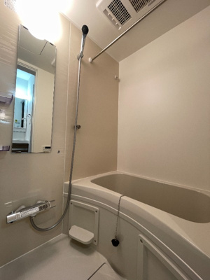 【浴室】 |  Regalest Lieto 大橋(レガリスト リエット大橋) | 清潔感のある浴室です！