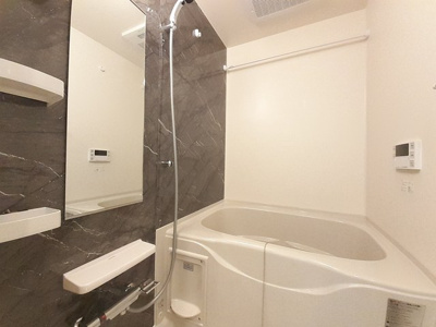 【浴室】 | パルトネール板付 | 清潔感のある浴室です！