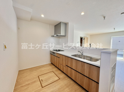 【キッチン】 | 豊橋市松井町 新築一戸建て 6号棟 | きれいなキッチンです