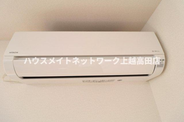 プレシャスの設備|エアコン（参考同型101号室室内写真）