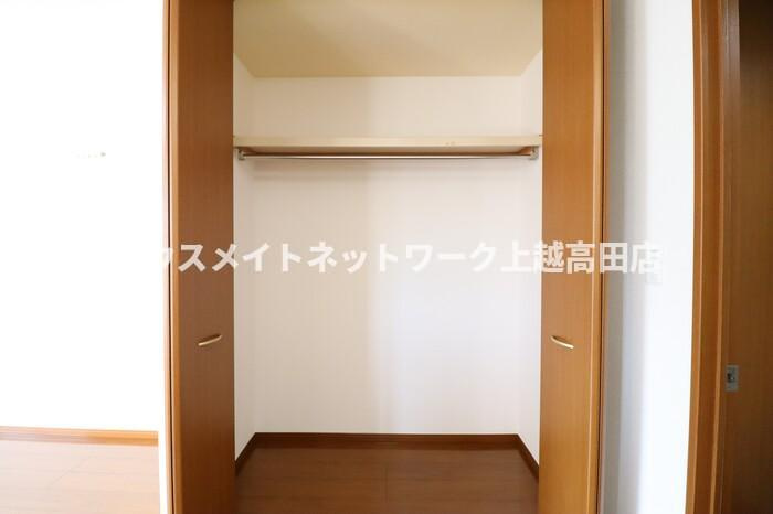 プレシャスの収納|クローゼット（参考同型101号室室内写真）
