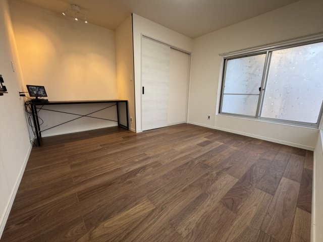 市川曽谷7丁目戸建の居間・リビング