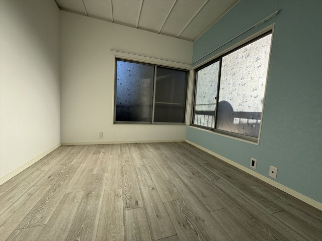 市川曽谷7丁目戸建の居間・リビング