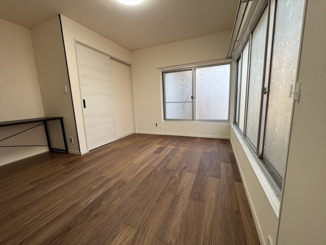 市川曽谷7丁目戸建の居間・リビング