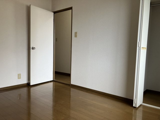 セジュールたまきの洋室