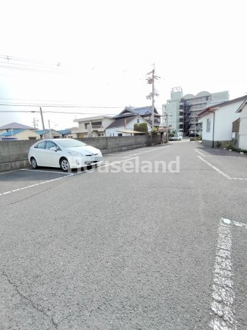 フジパレス福島の駐車場
