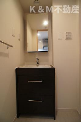 リブリ・シェーヌの独立洗面台