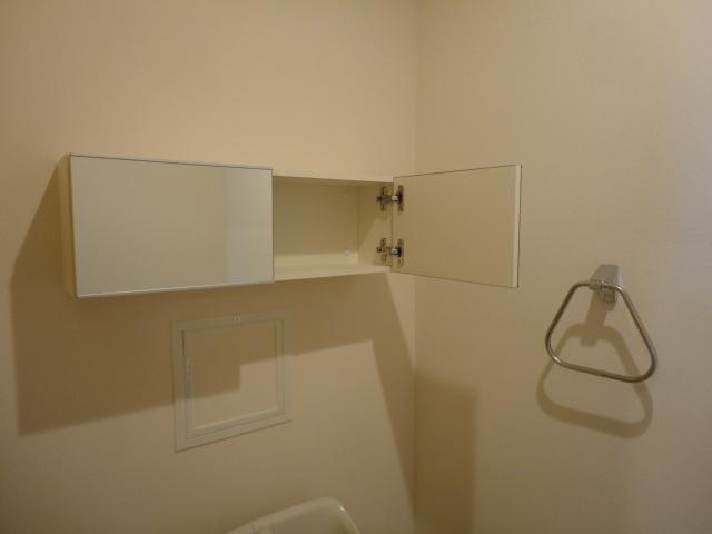 ｇｒａｃｅのトイレ|鏡付収納（トイレ）