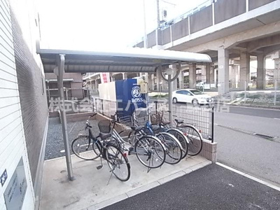 【その他共用部分】 | アルページュ | 屋根付きの駐輪場完備です